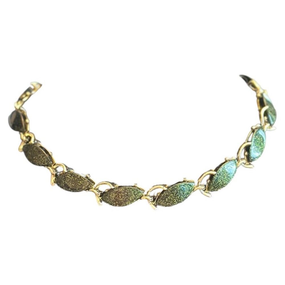 Vintage 1960s Green Speckled Plastic Gold Tone Choker Necklace 16"